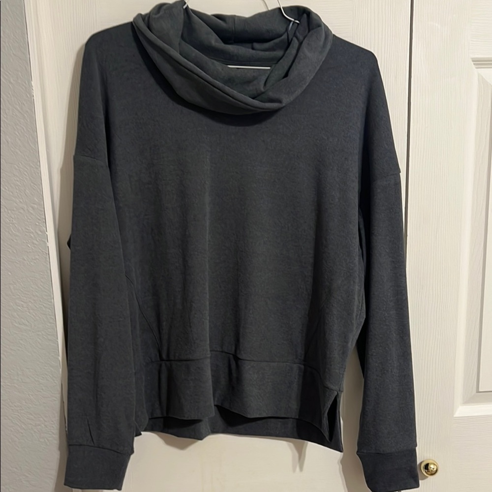 FREELY Women's Gray Cowl Neck Sweater